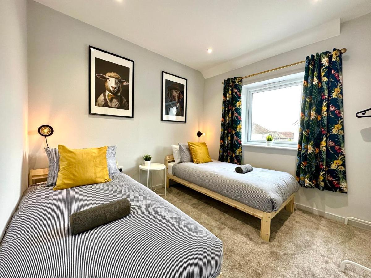 Stunning Brand New House - Sleeps 6 - Free Parking - Great Location - Fast Wifi - Smart Tv - Close To Poole & Bournemouth & Sandbanks Extérieur photo