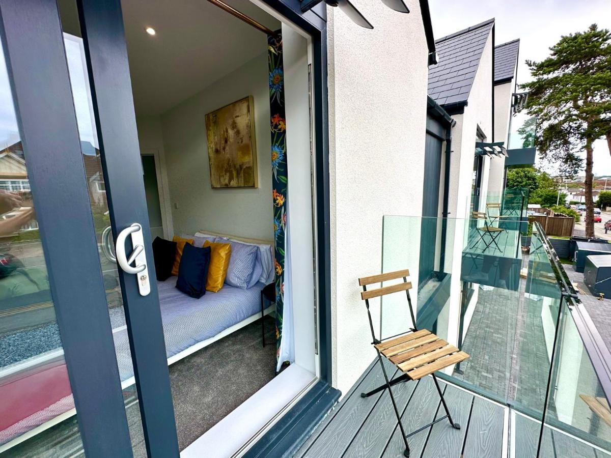 Stunning Brand New House - Sleeps 6 - Free Parking - Great Location - Fast Wifi - Smart Tv - Close To Poole & Bournemouth & Sandbanks Extérieur photo